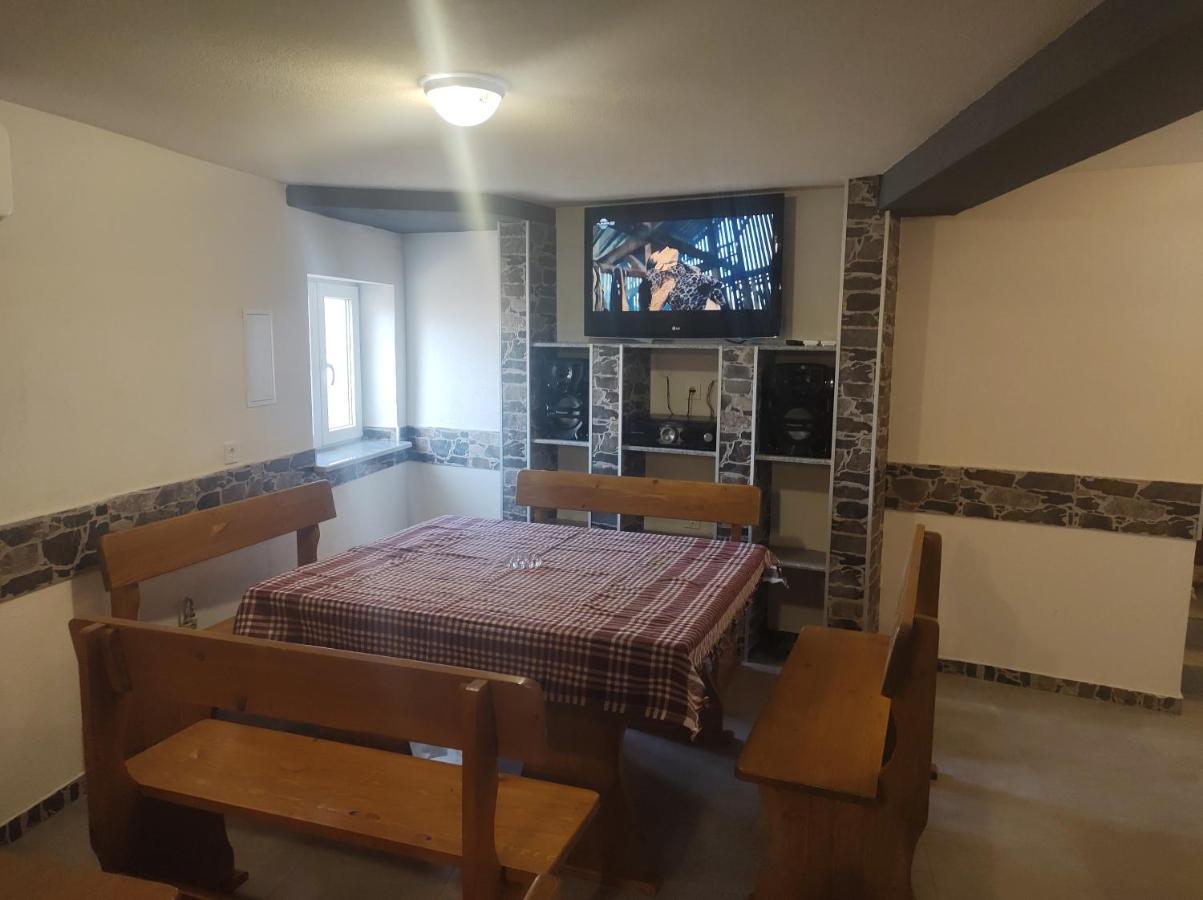Guest House Tedi ساباريفا بانيا المظهر الخارجي الصورة