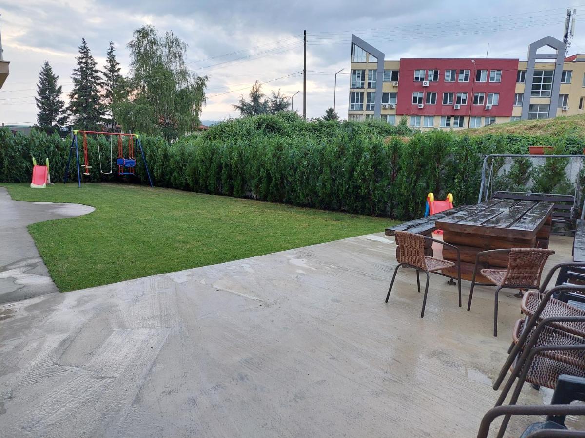 Guest House Tedi ساباريفا بانيا المظهر الخارجي الصورة