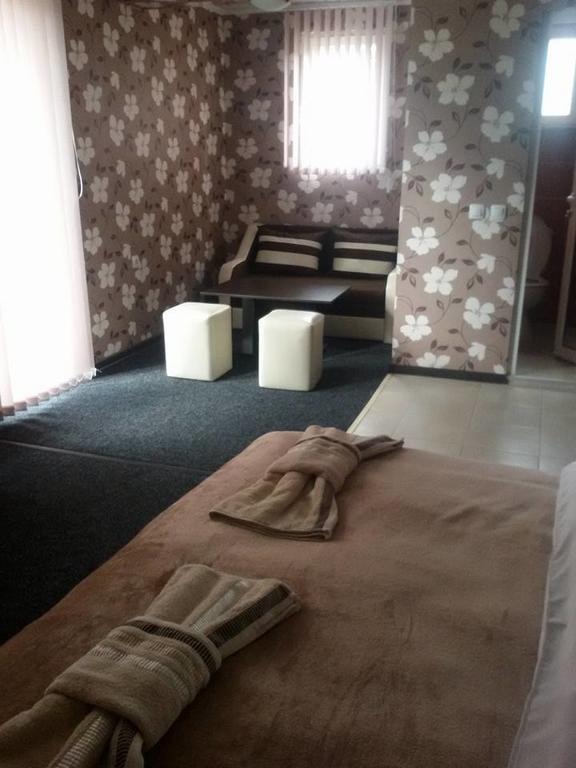 Guest House Tedi ساباريفا بانيا المظهر الخارجي الصورة