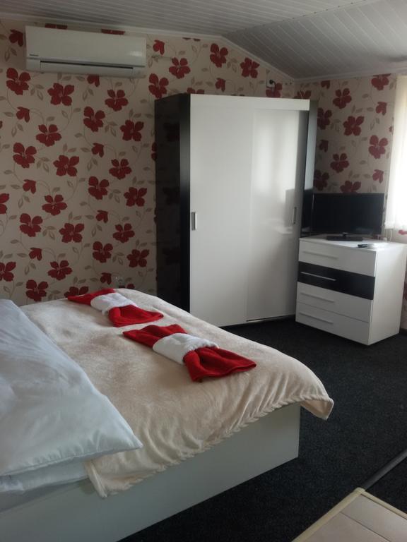 Guest House Tedi ساباريفا بانيا المظهر الخارجي الصورة