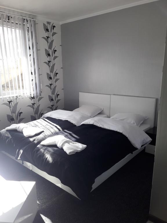 Guest House Tedi ساباريفا بانيا المظهر الخارجي الصورة