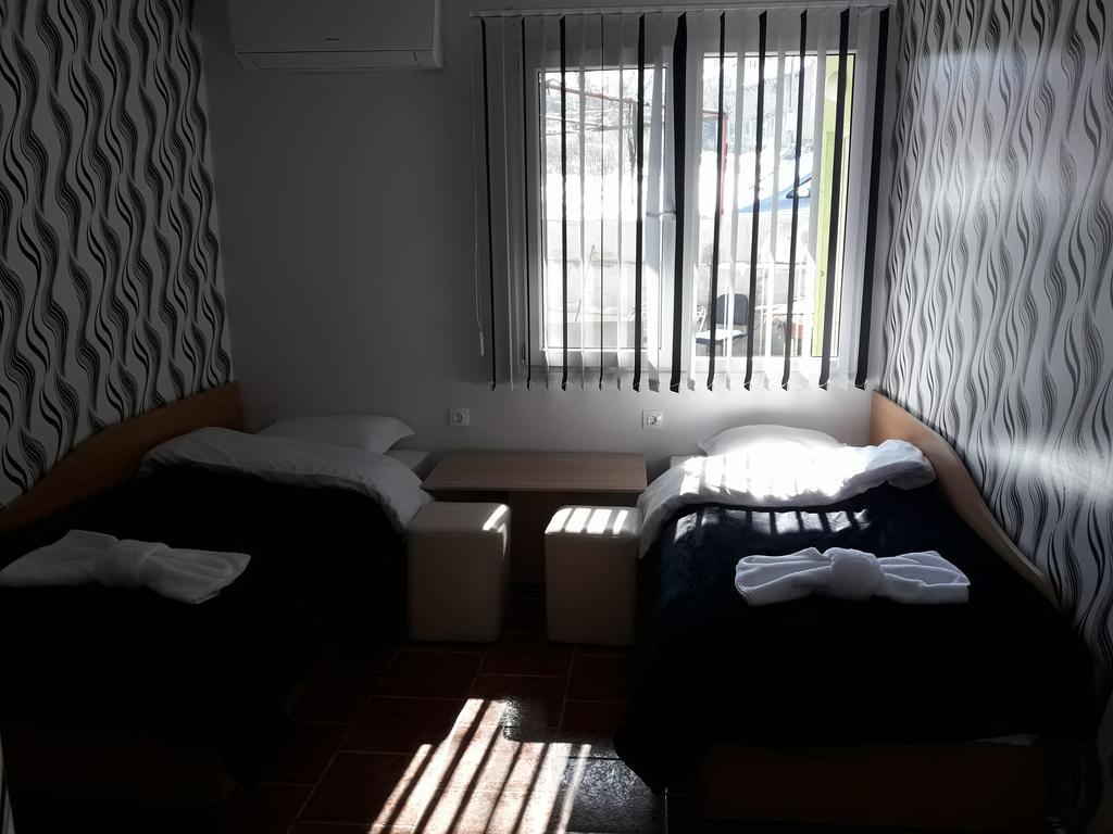 Guest House Tedi ساباريفا بانيا المظهر الخارجي الصورة