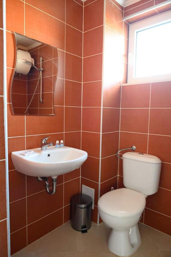 Guest House Tedi ساباريفا بانيا المظهر الخارجي الصورة