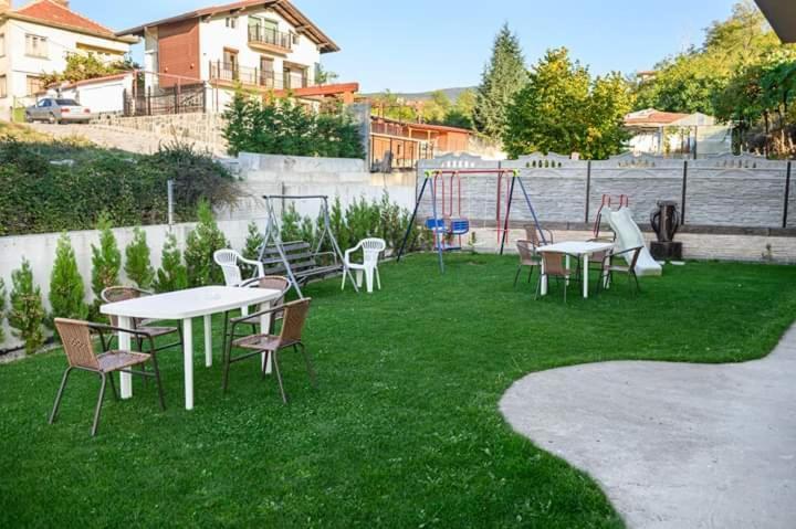 Guest House Tedi ساباريفا بانيا المظهر الخارجي الصورة